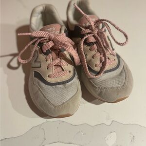 New Balance Kids Light Pink Sneakers